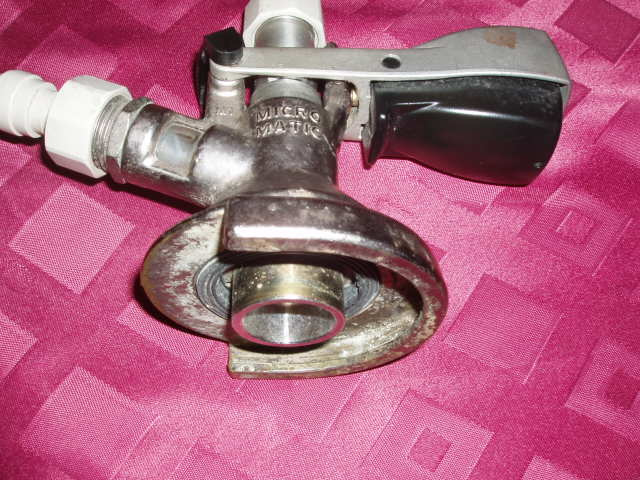 Keg sudy a naražeče, regulátor tlaku - 2