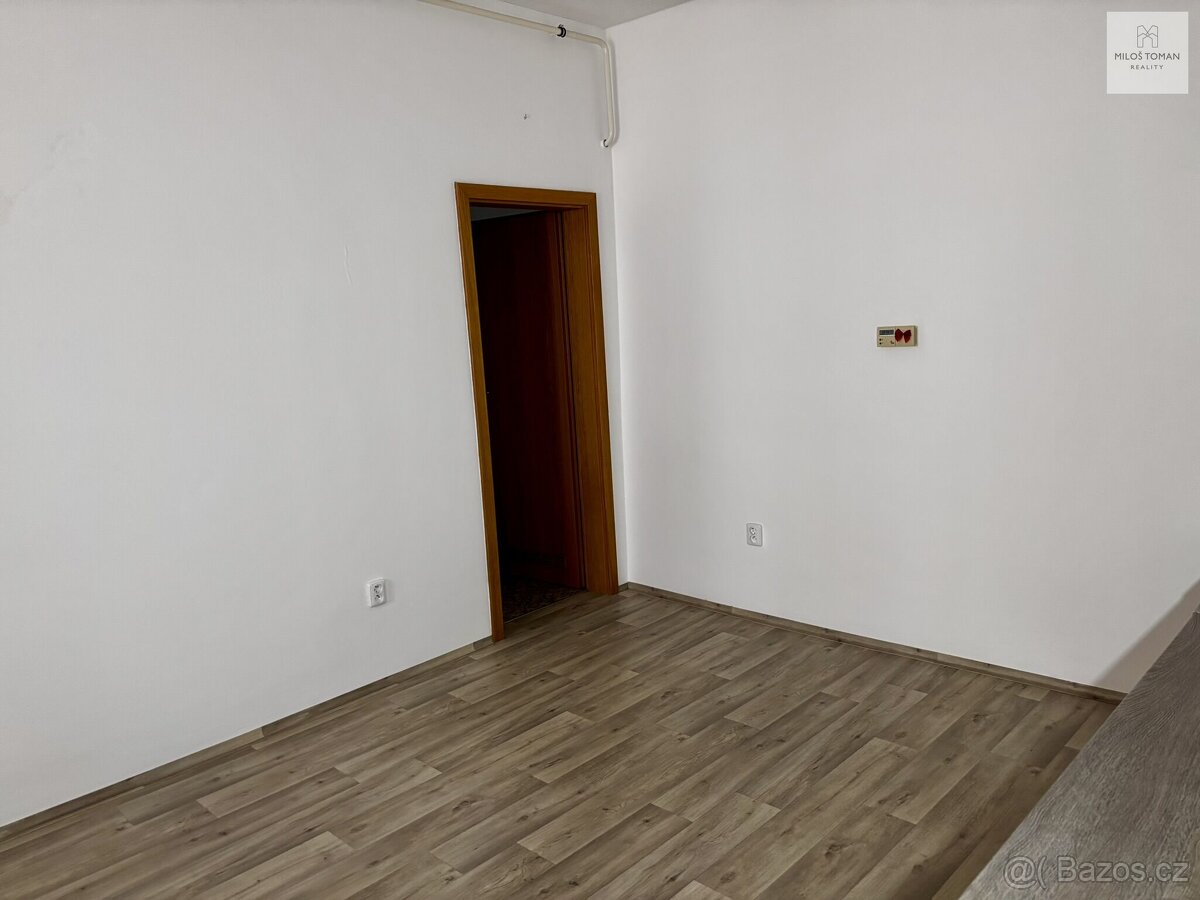 Pronájem, byt 1+1, 38 m, nám. Míru 65, Klatovy - Klatovy I, - 2