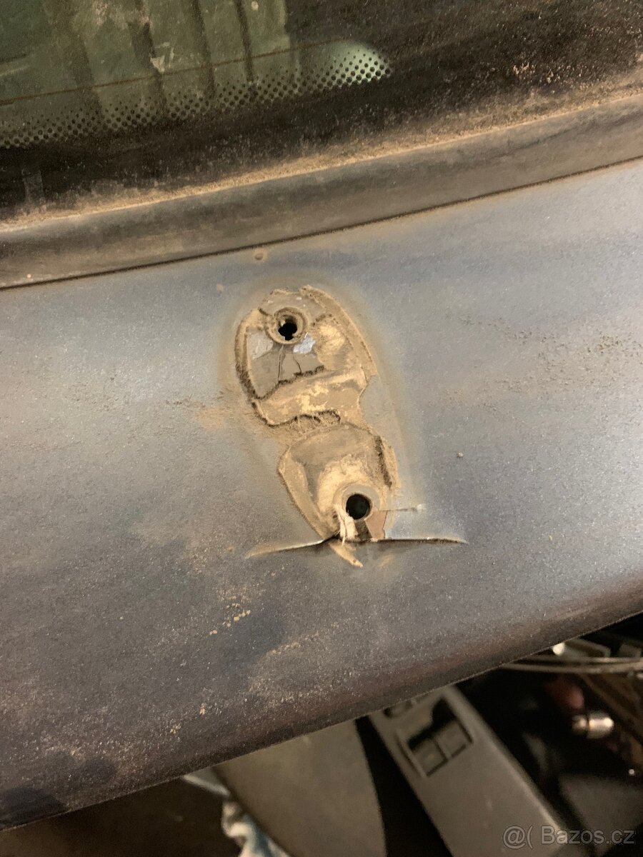 Kufr Bmw e36 compact - 2