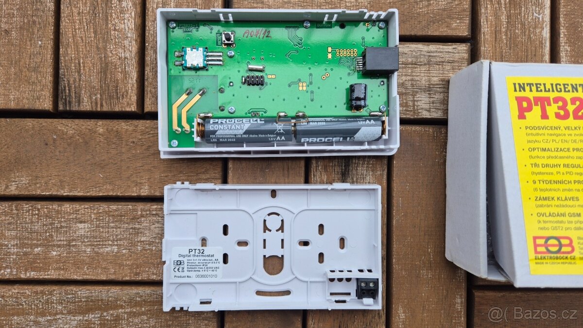 Inteligentní prostorový termostat PT32 - 2