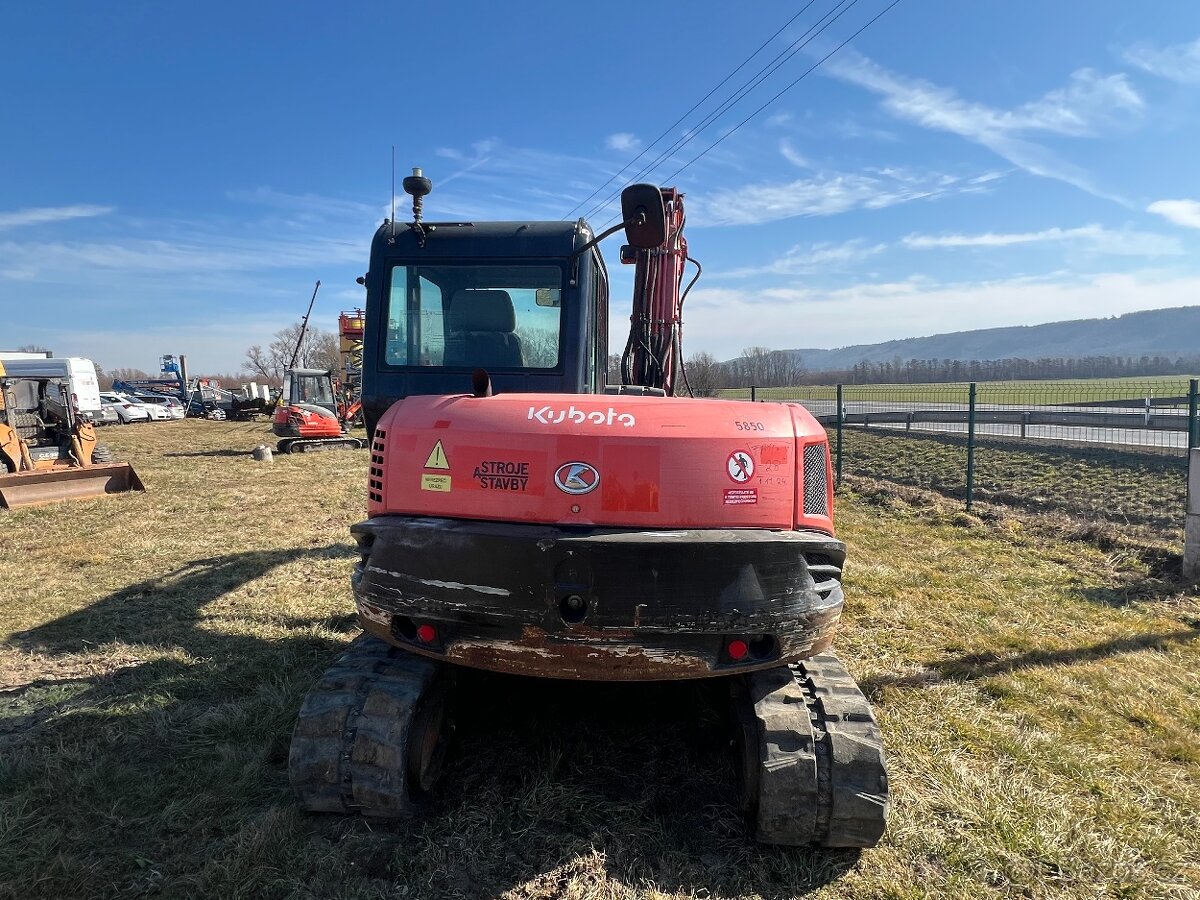 Pásový bagr Kubota KX080-4 - 2