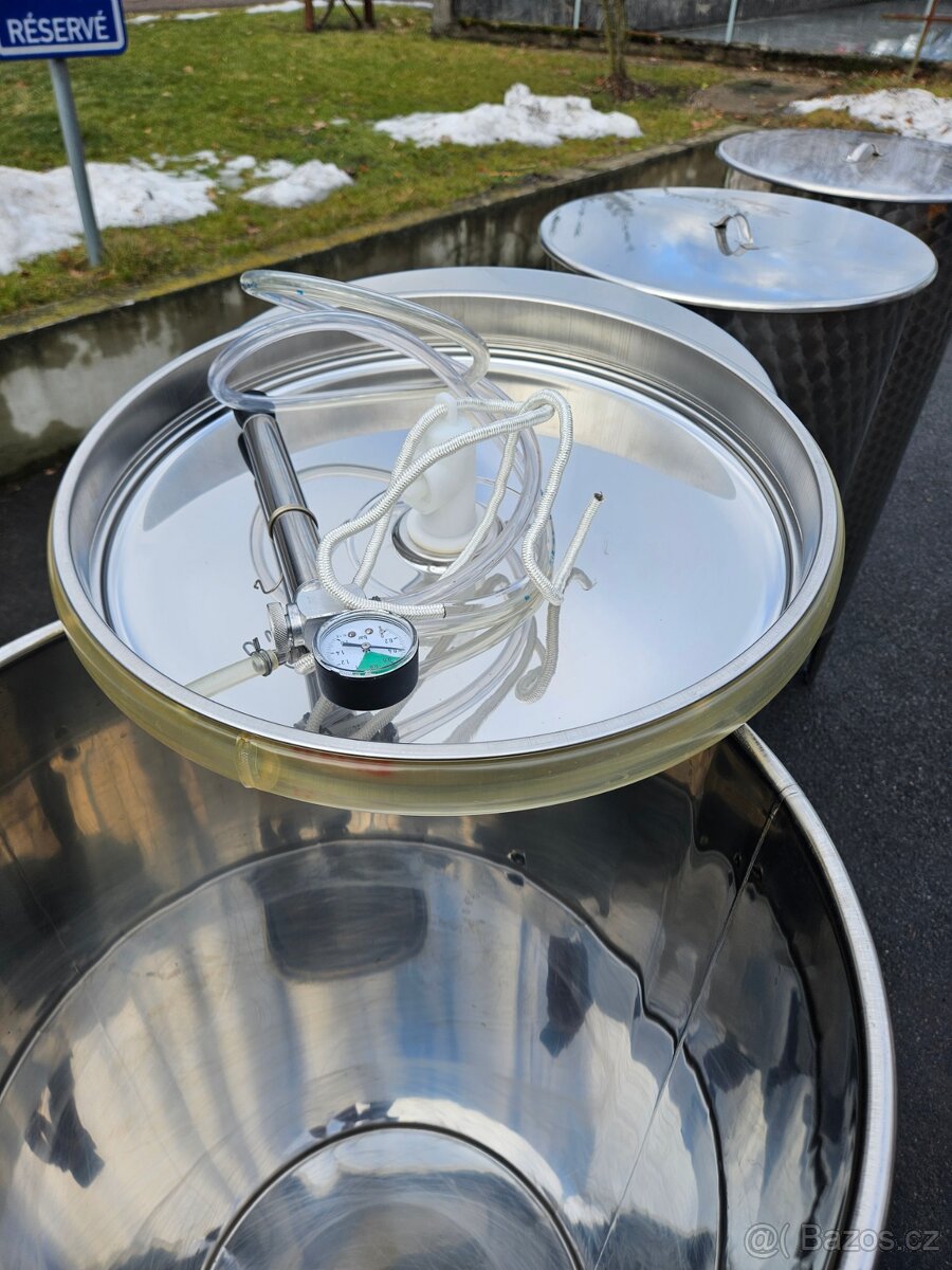 Nerzové nádoby na víno - 2