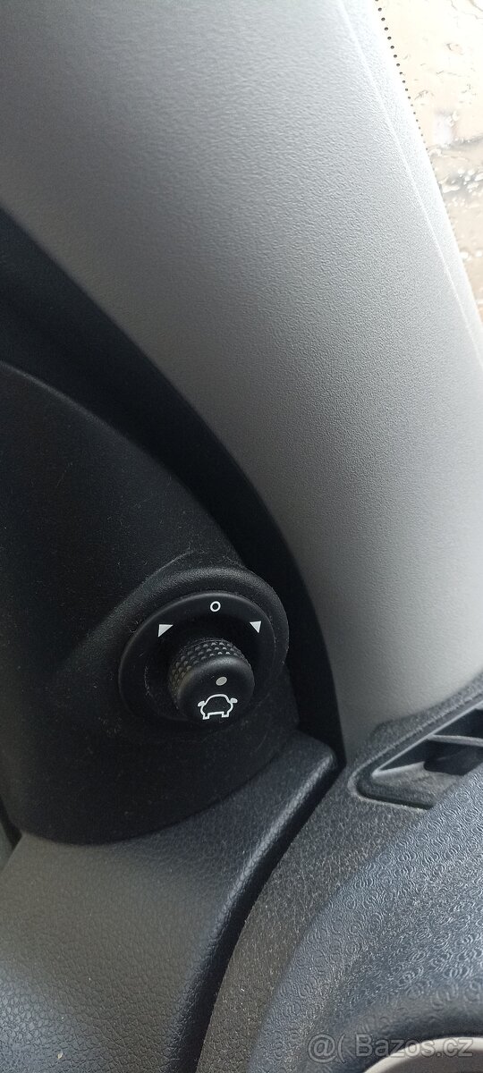 Ford fusion 1.4 benzín - 2