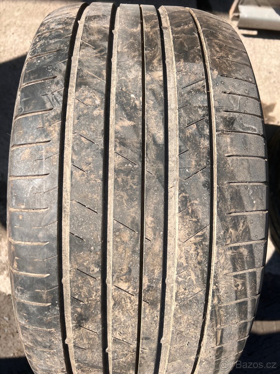 295/40 R20 Toyo - 2