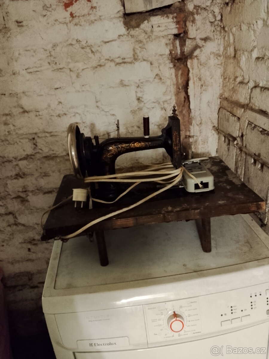 Šicí stroj Singer - 2