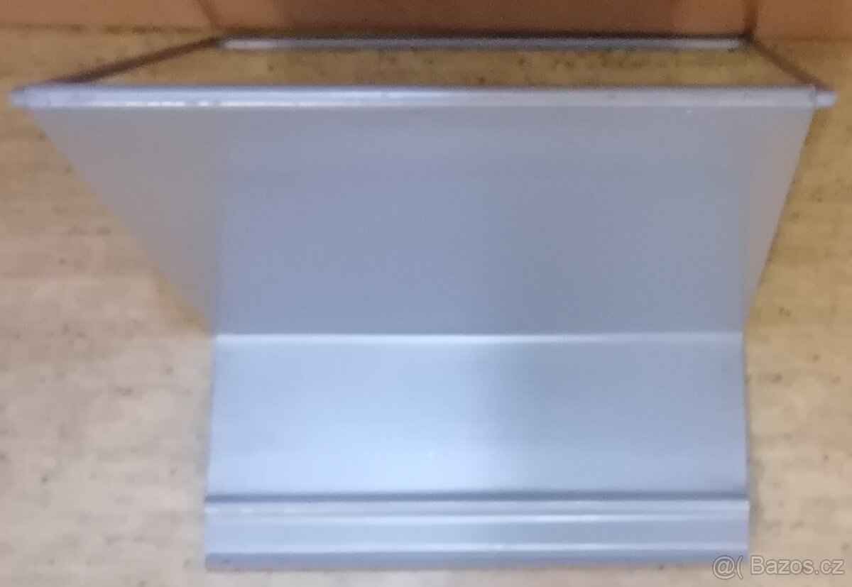 Kovový stojánek - 2