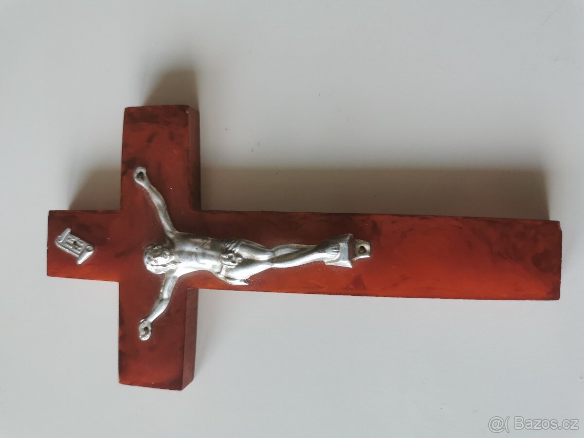 Krásny starý bakelitový krížik - 2