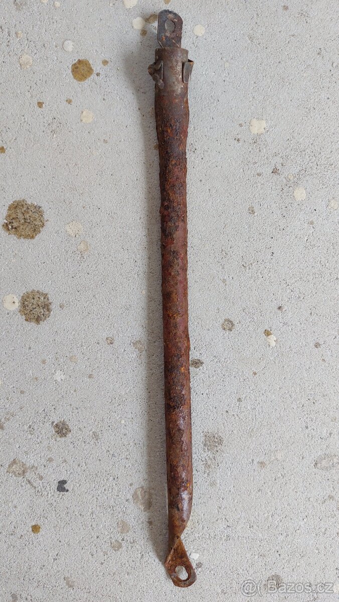 Držák náhonu tachometru Jawa Pérák FJ 250 350 - 2