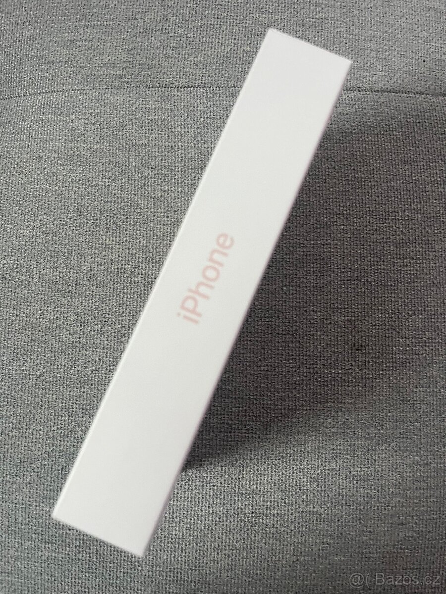 IPhone 15 128gb PINK - 2