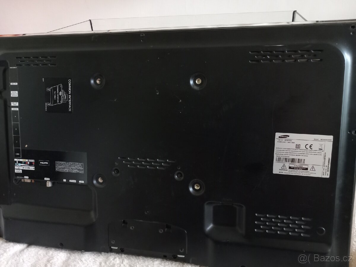 Televize Samsung UE32D5520 na díly 80 cm - 2