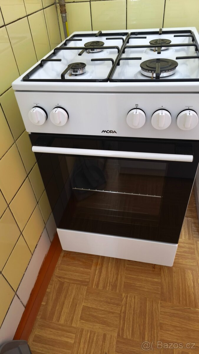 Plynový sporák MORA (v záruce do 03/2027) - 2