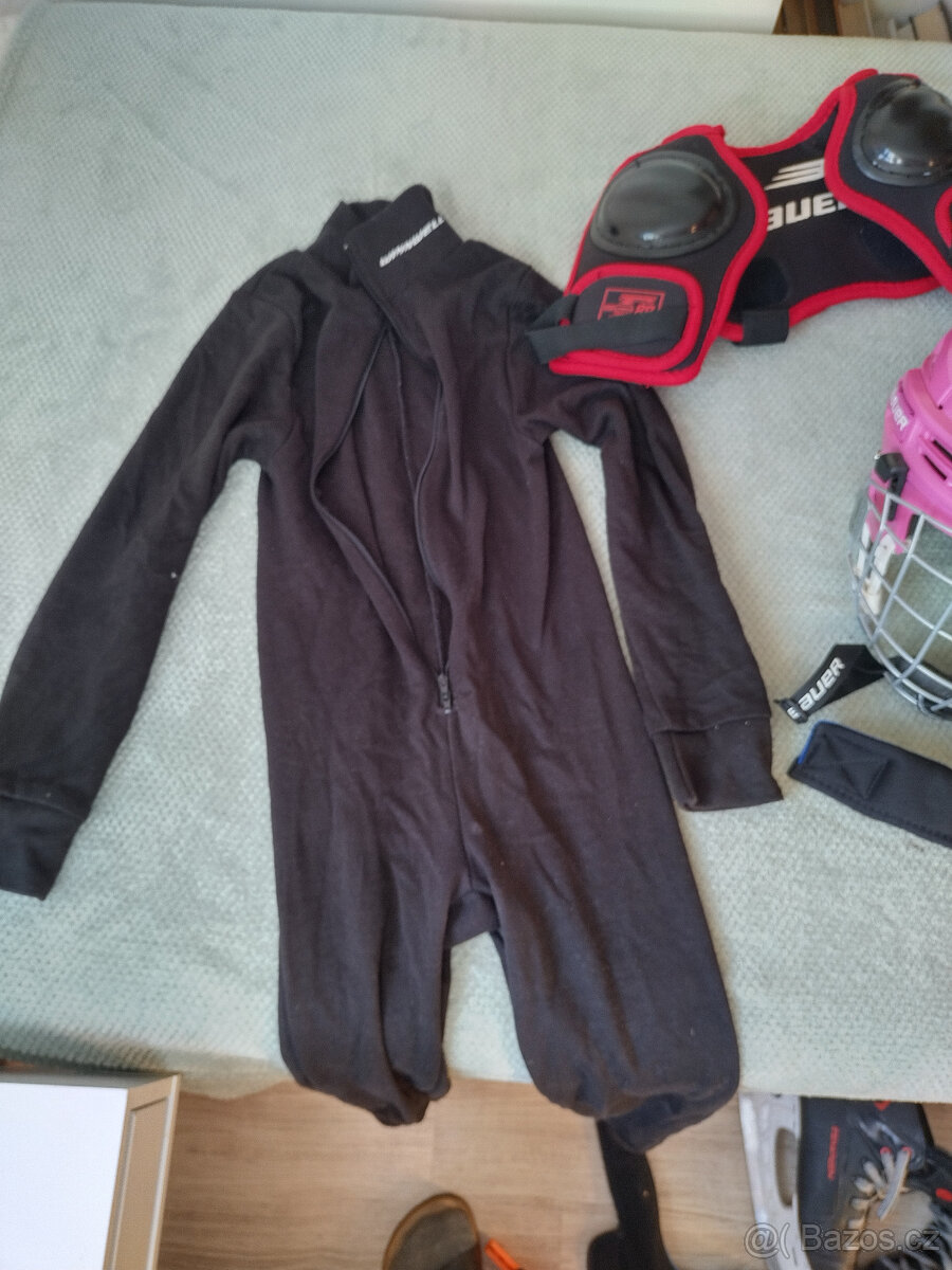 Dívčí hokejová helma , rybano, nakrčník atd. - 2
