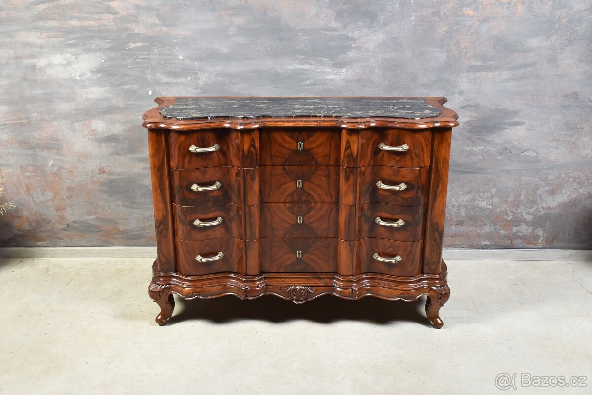 STAROŽITNÁ KOMODA - 2