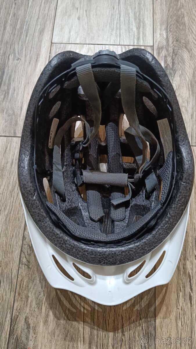 Cyklistická helma vel. 52-58 - 2