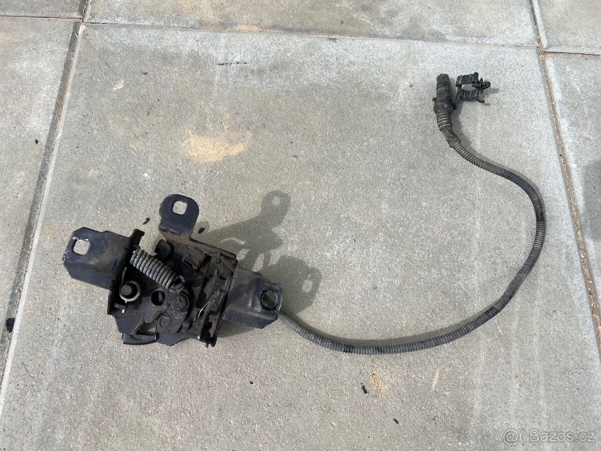 Zámek kapoty VW Bora, Golf - 2