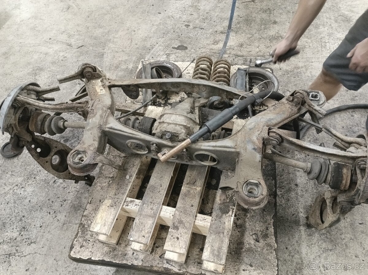 Zadni napravnice w201 - 2