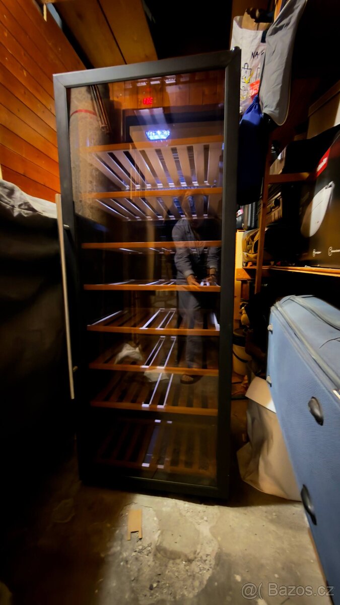 Vinotéka s kompresorem Guzzanti GZ 100 - 2