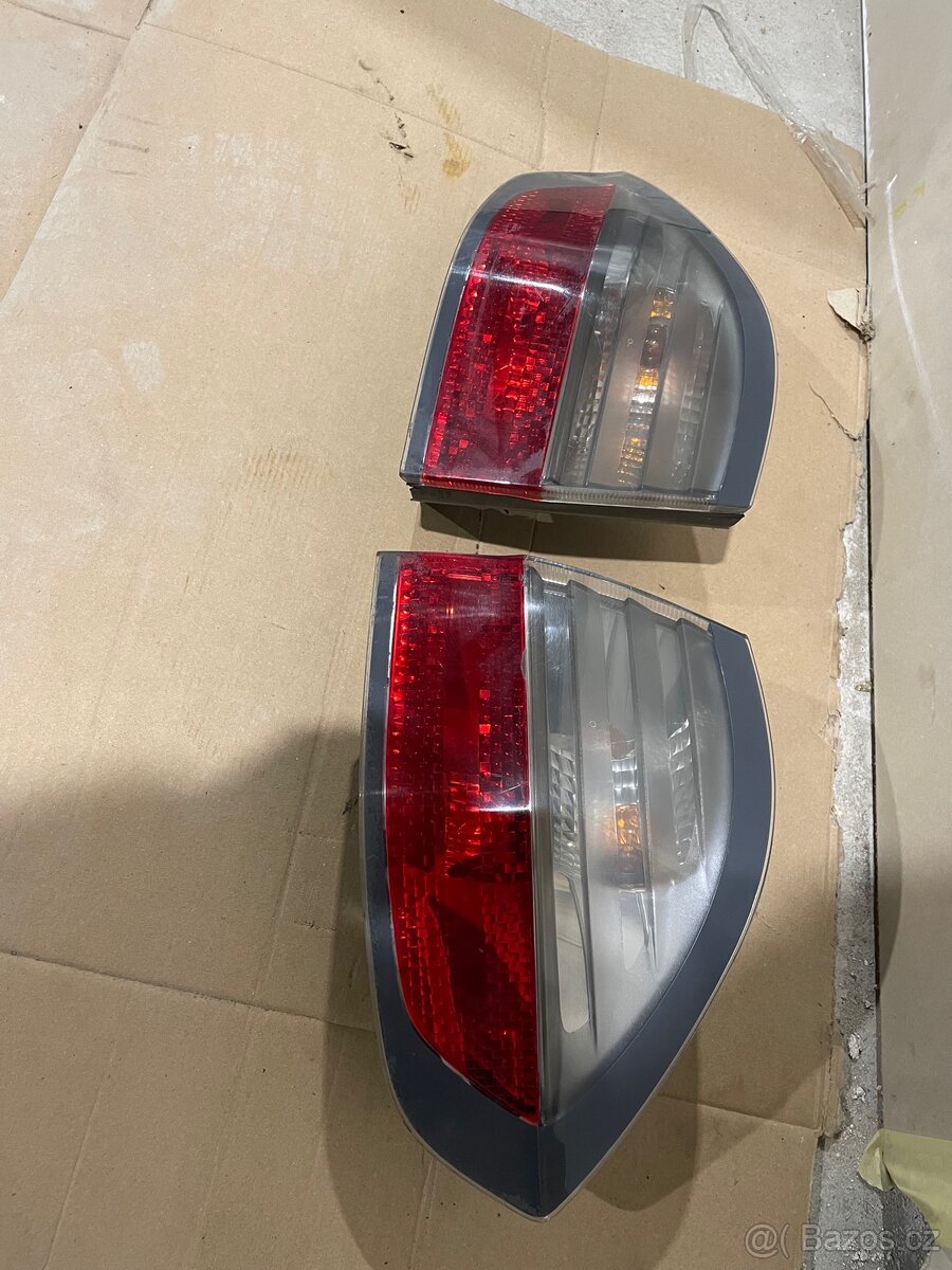 Ford S Max zadní světla - 2