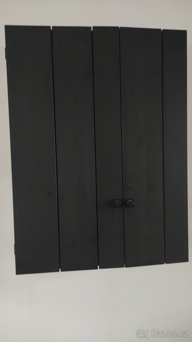 Závěsná skříňka Ikea (barová) - 2