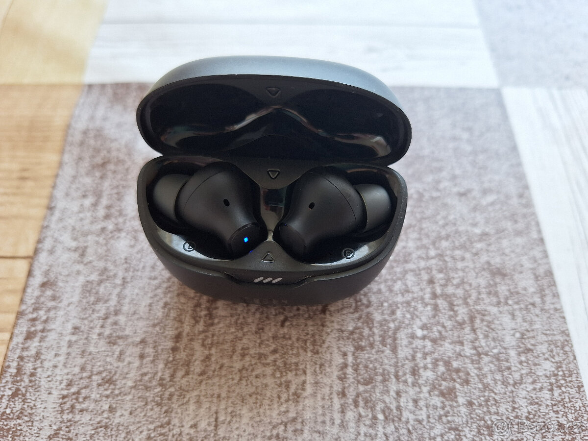 Sluchátka JBL Tune Beam Black - 2