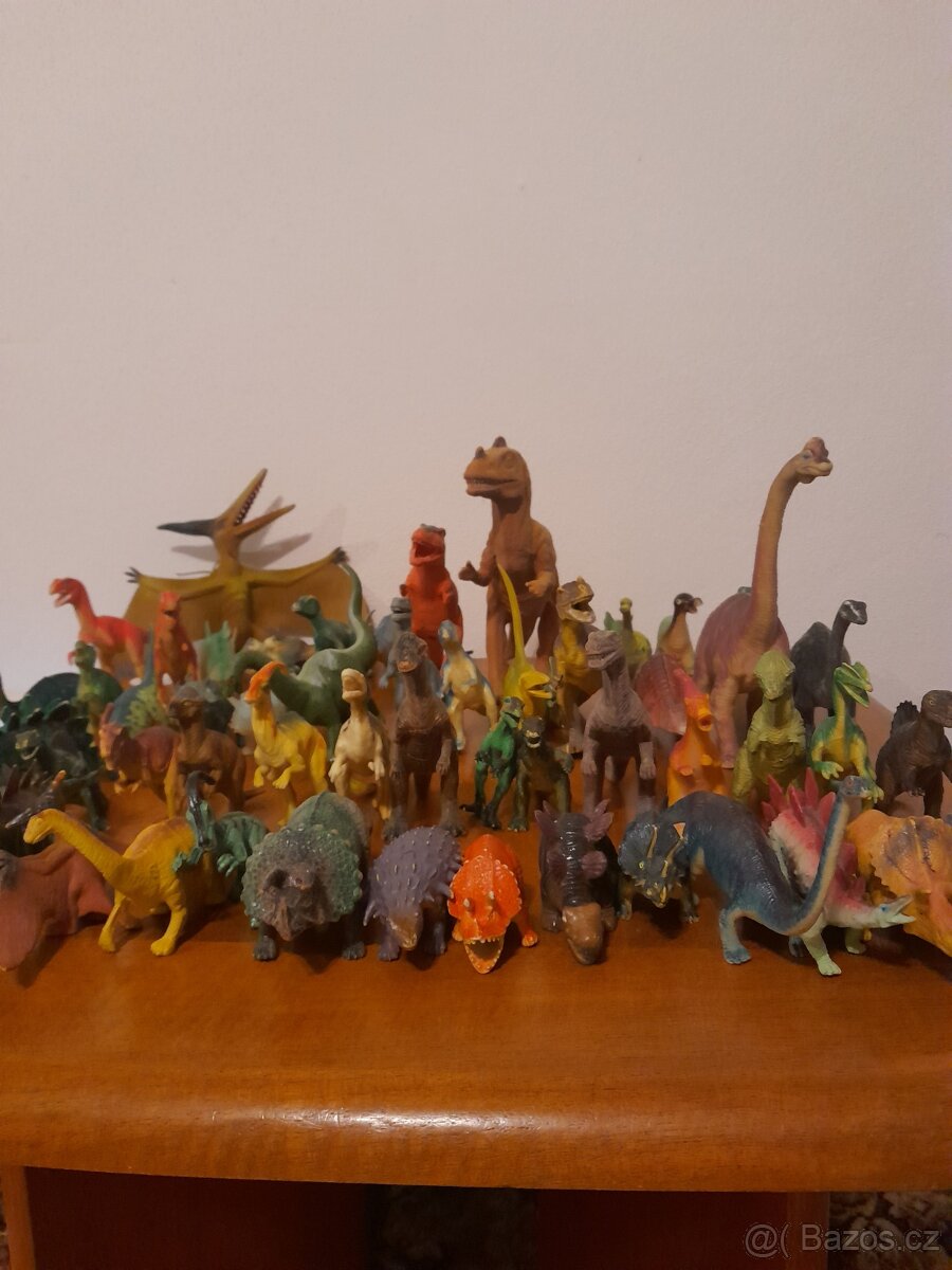 figurky dinosaurus - 2
