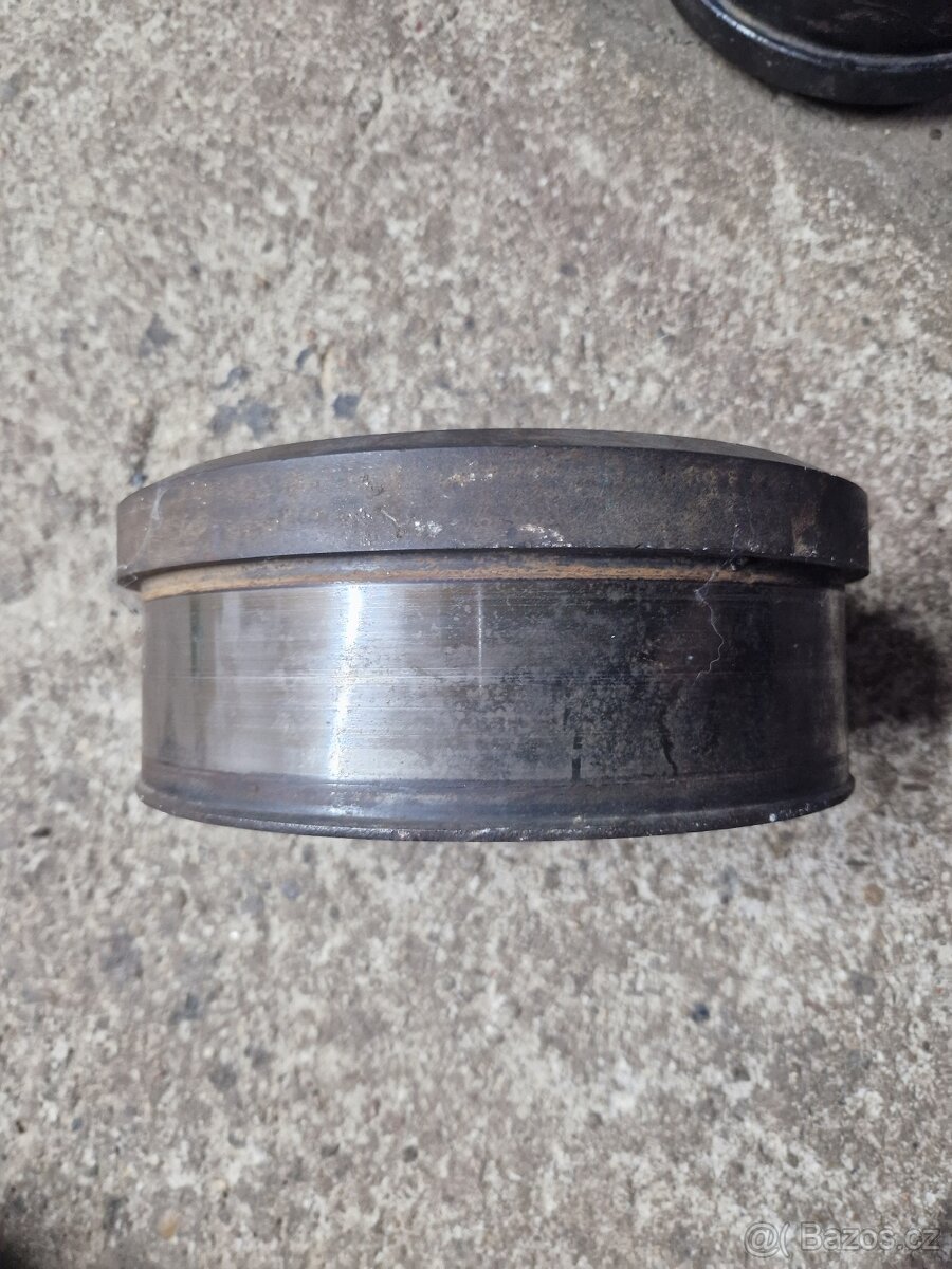 Brzdové bubny zetor 7011 - 2