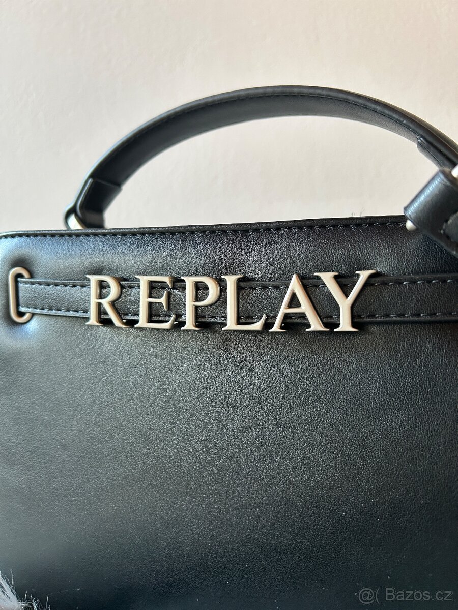 Krásná černá kabelka replay - 2