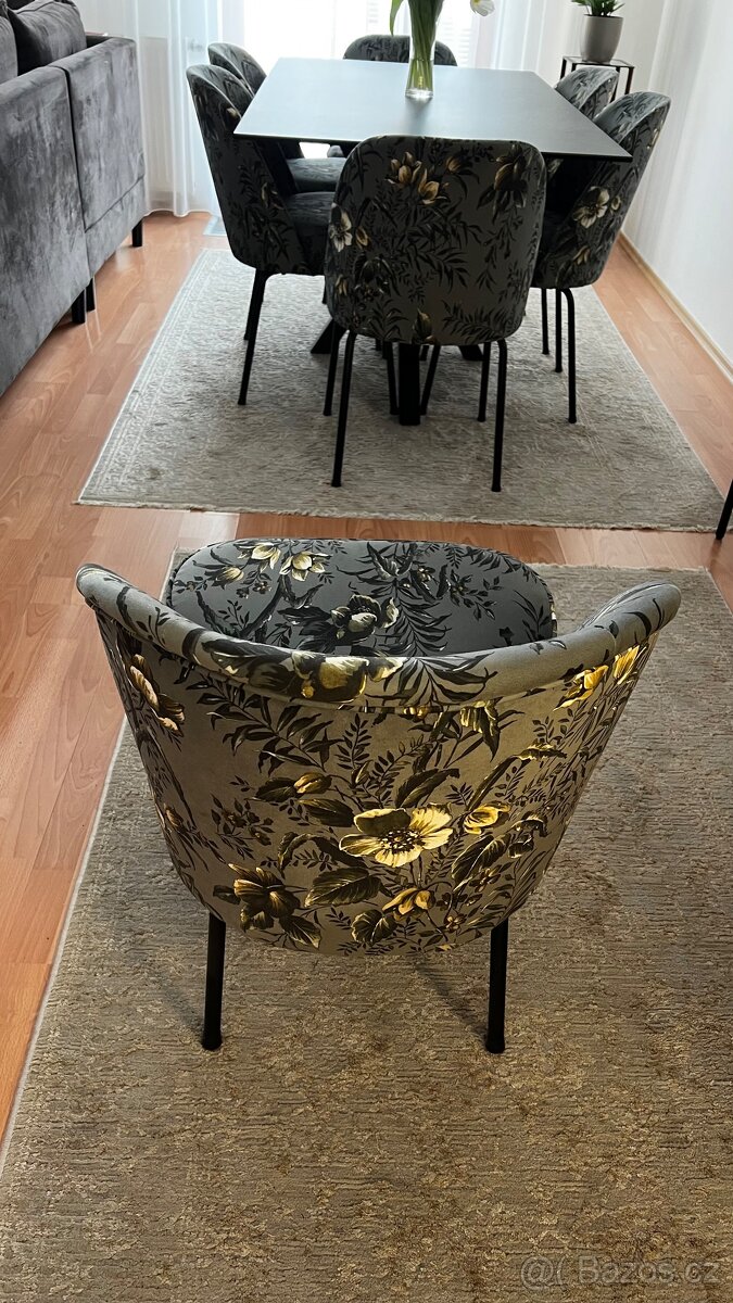Křeslo s květy - 2