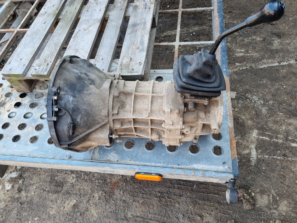 Prodam manual AX15 z jeepa - 2