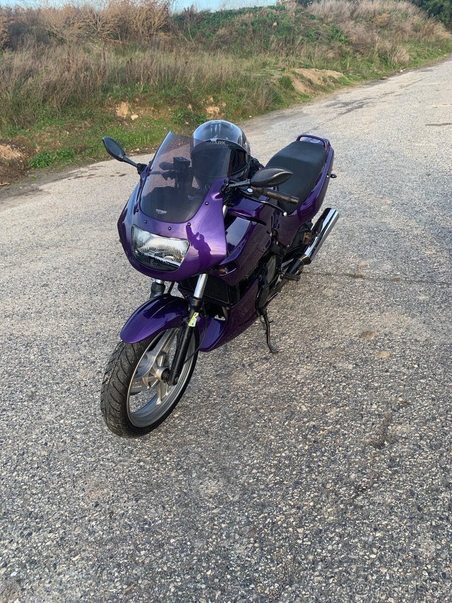 Kawasaki GPZ EX 500 - 2