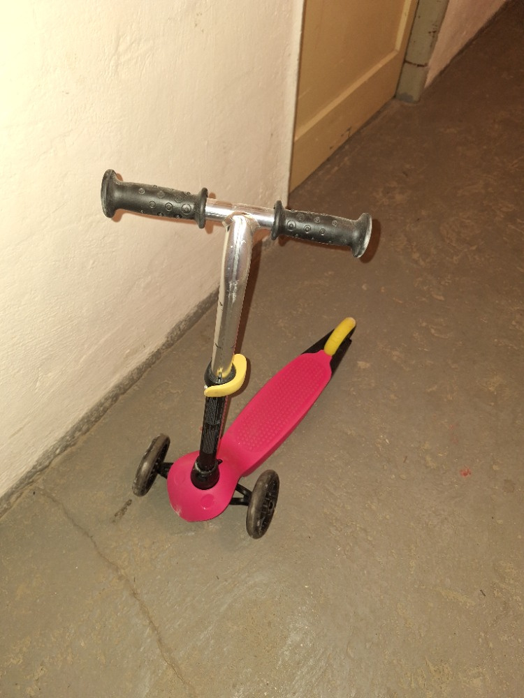 První dětská koloběžka - 2