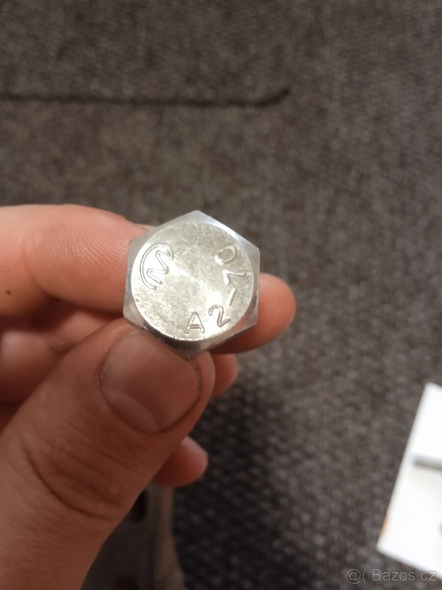 Šroub M10 x 25 NEREZ - 2