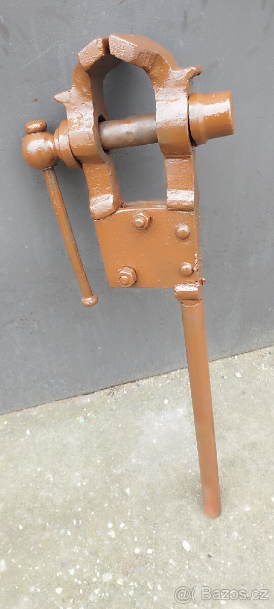 Kovářský svěrák - 2