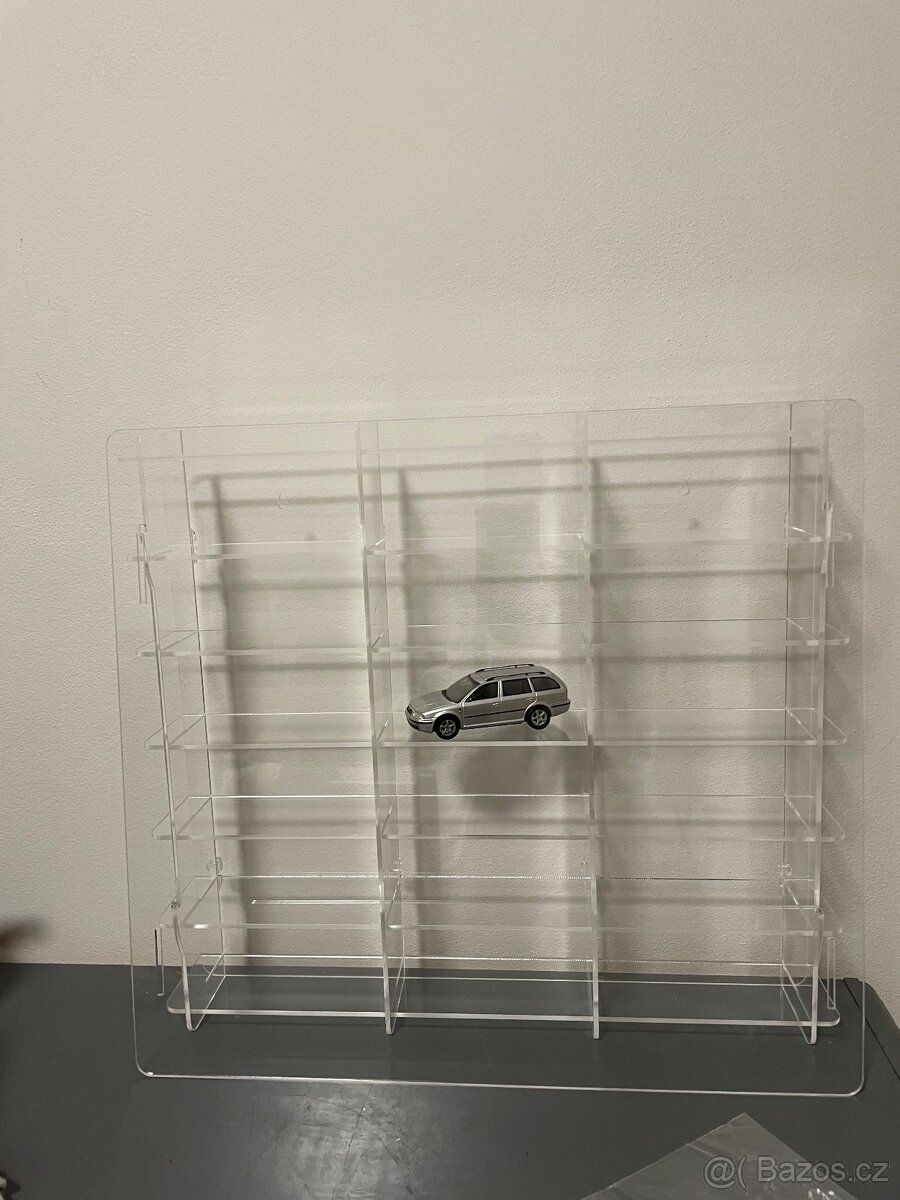 Vitrína na modely 1:43 nebo 1:64 - 2