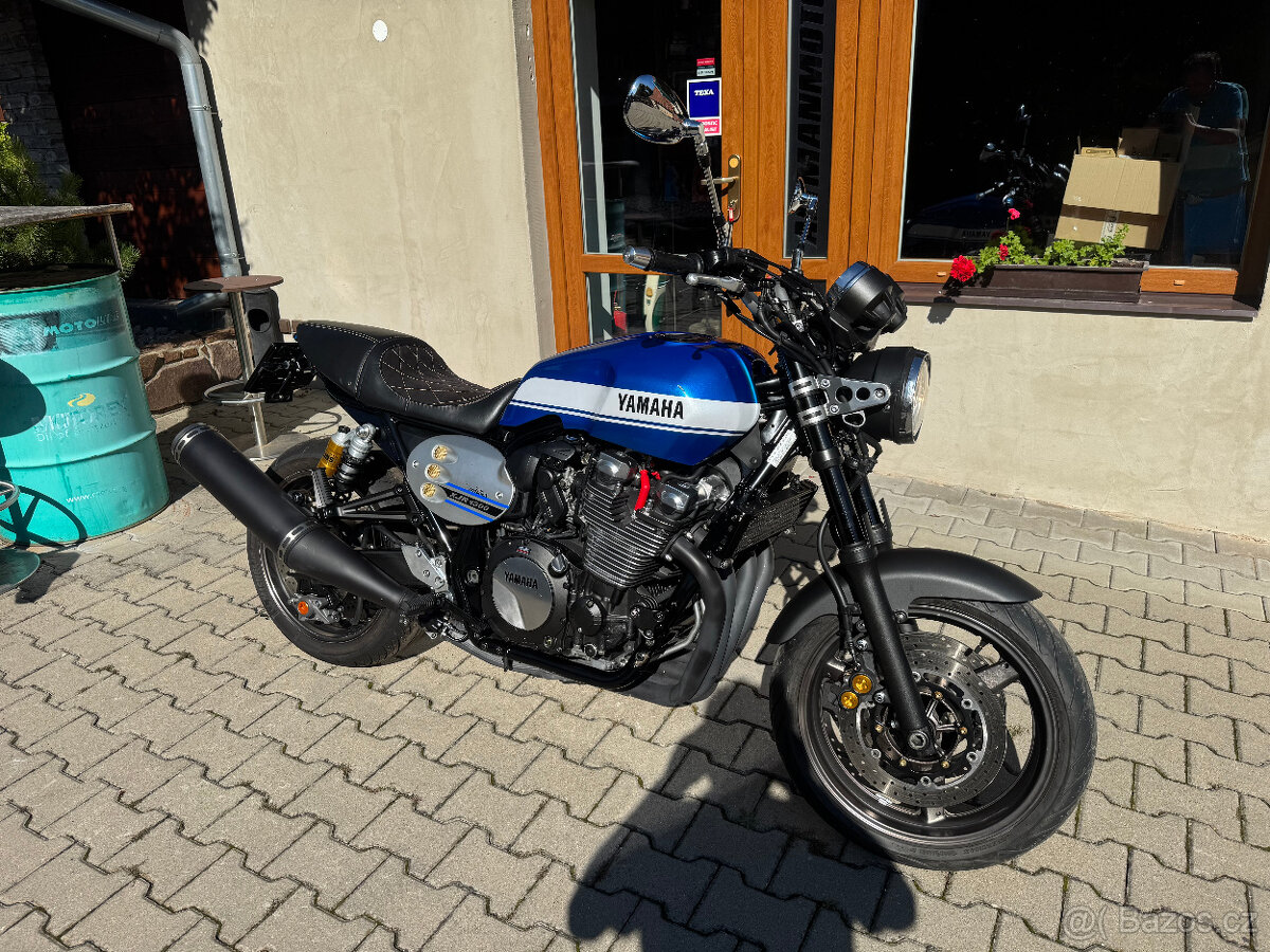 Yamaha XJR 1300 - 2