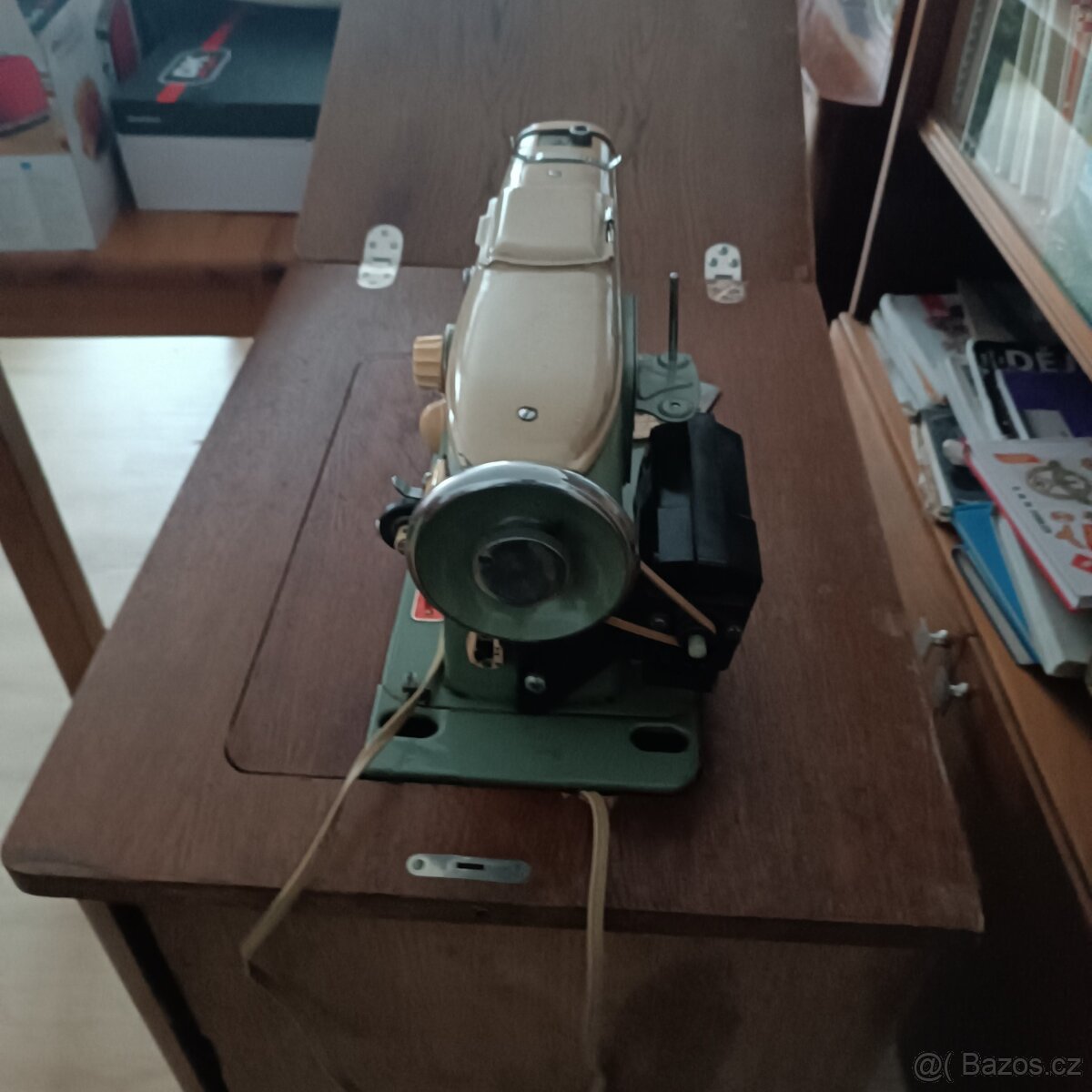 Šicí stroj lada - 2