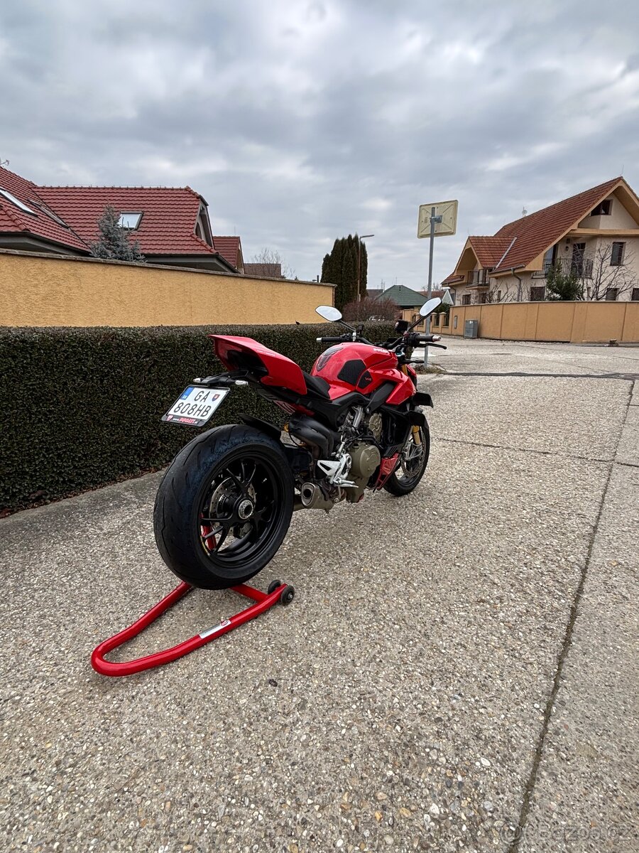 DUCATI STREETFIGHTER V4S - 2