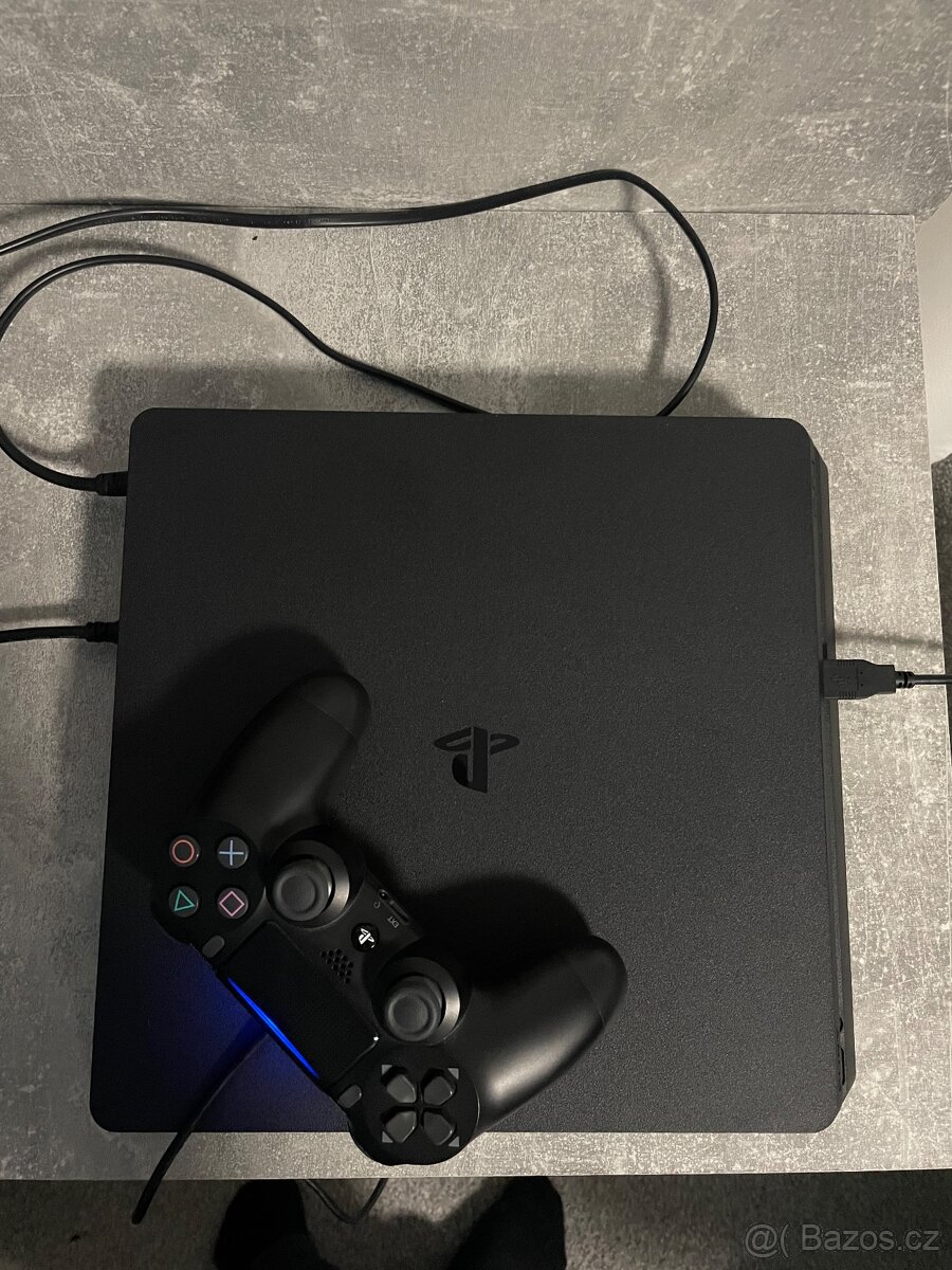 PlayStation 4 - 2
