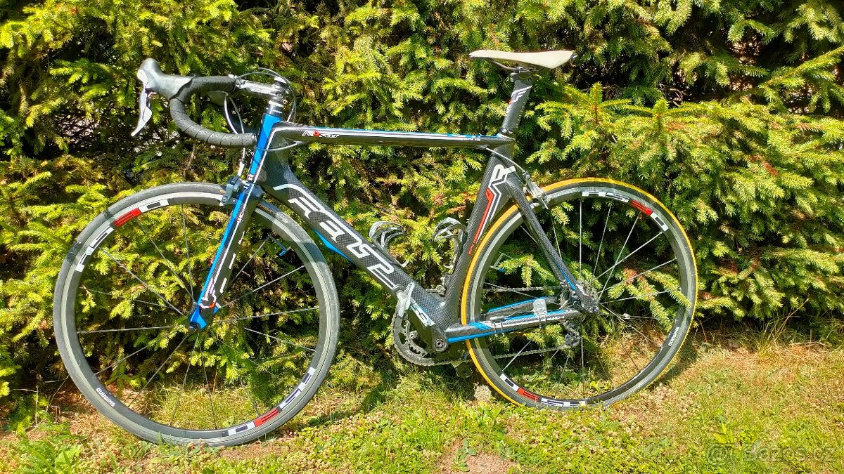 Felt AR4 - 2