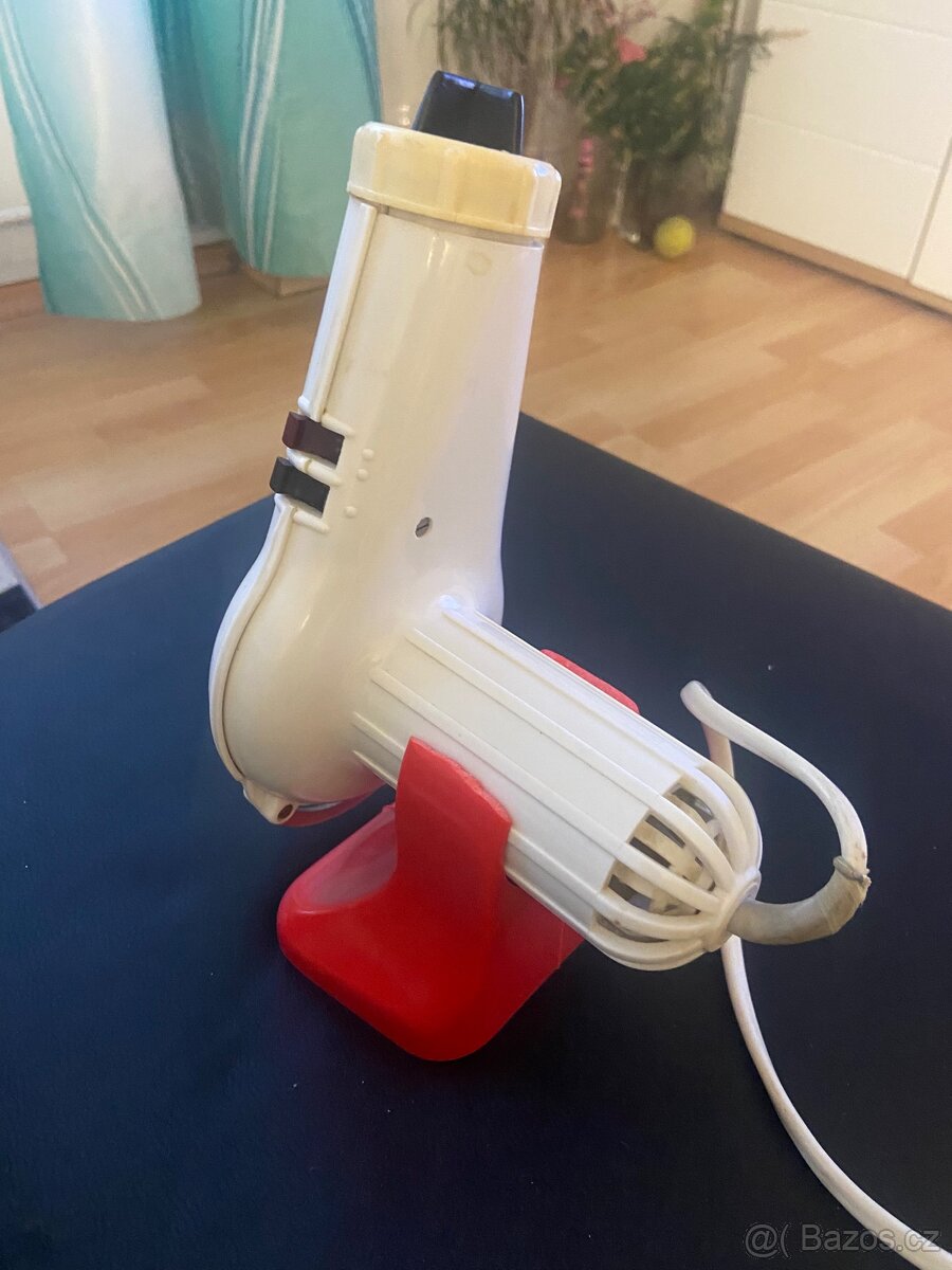 Retro vysoušeč vlasů - 2