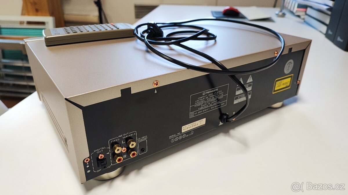 ZAMLUVENO CD přehrávač Pioneer PD-S701 nefunkční na díly - 2