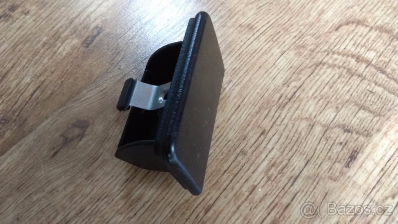 Popelníček zadní - Toyota carina E kombi r.v.1995 - 2