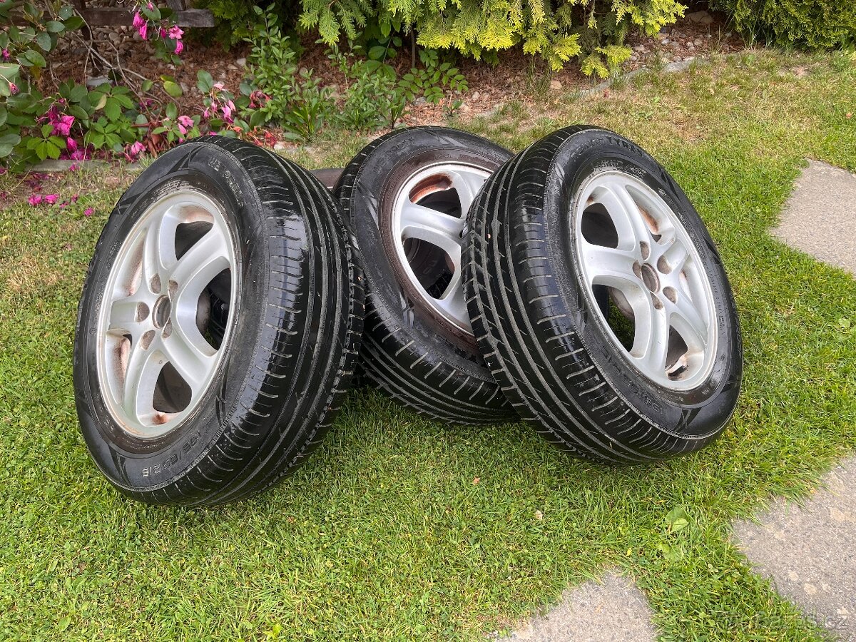 4x alu ze Škoda Octavia 1 + letních pneu Nokian 5-6mm 195/65 - 2
