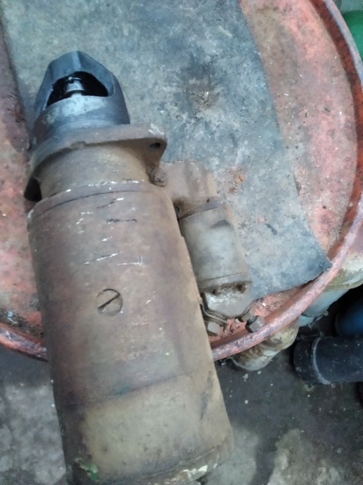 Prodám plně funkční startér na ZETOR25-3000,- - 2