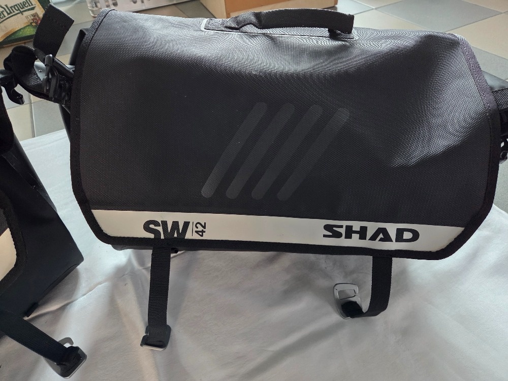 Boční brašny SHAD SW42 - 2