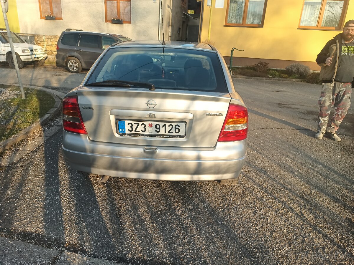 Opel Astra - 2