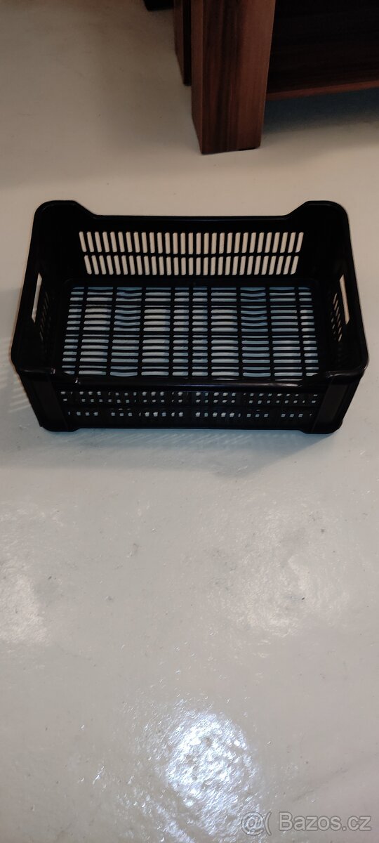 Plastová přepravka - 2