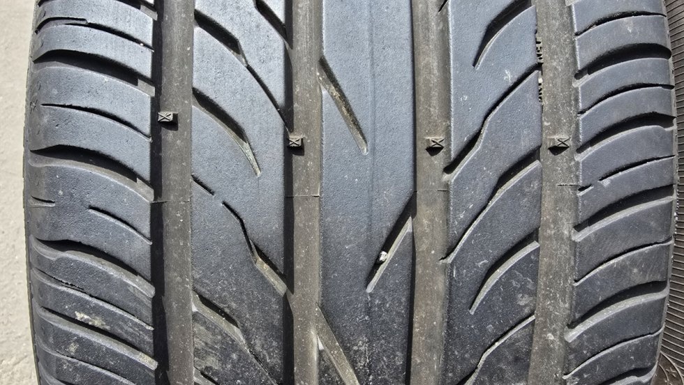 Letní pneu 245/40/18 Platin - 2