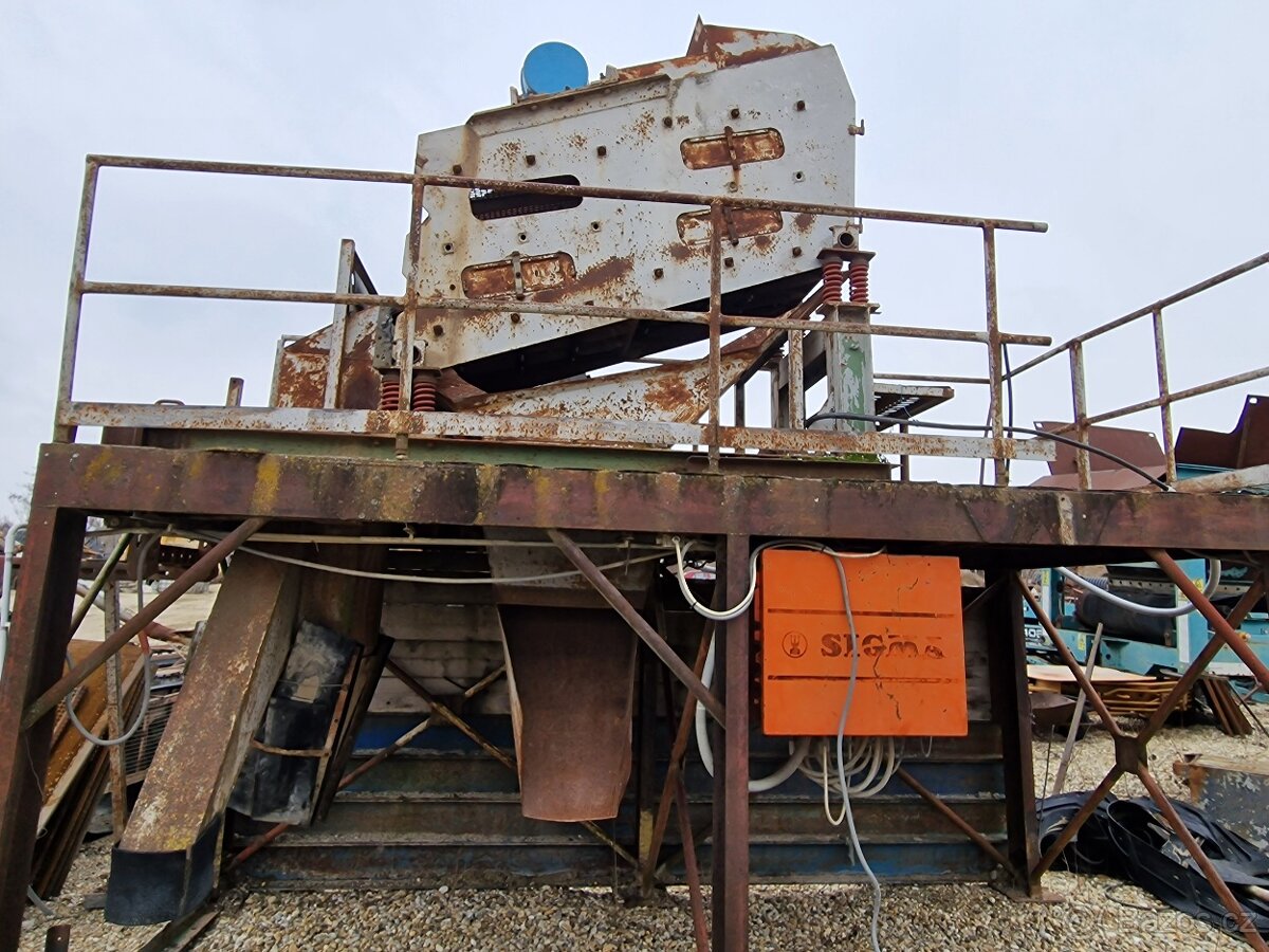 Trojsitný triedič štrko - pieskov (triedička) - 2