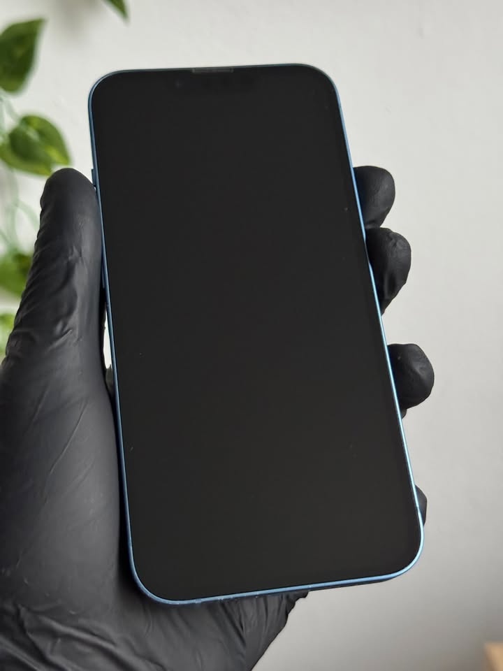 iPhone 13 256GB - 100% baterie - 2